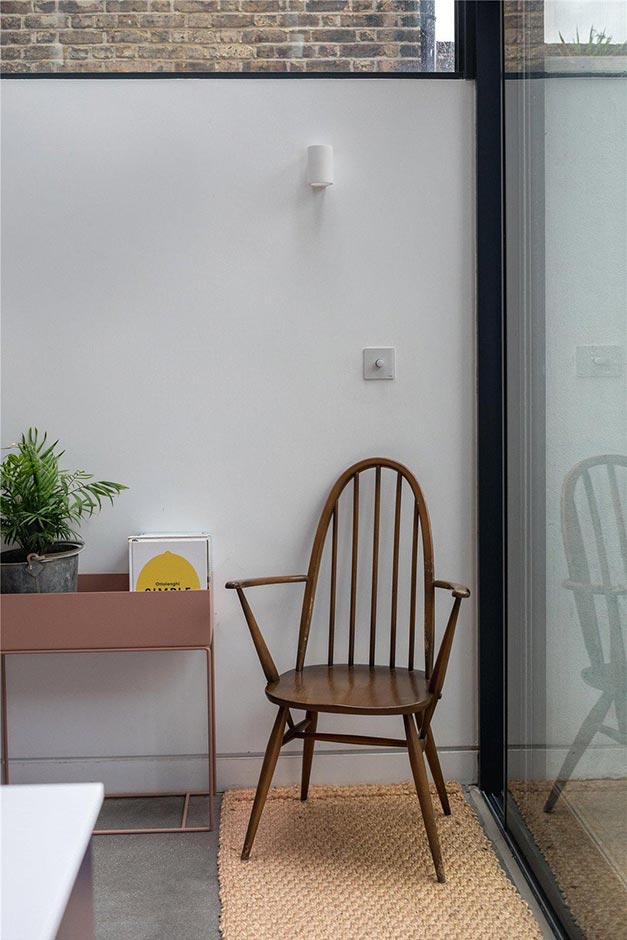 corner sitting area in kitchen near patio